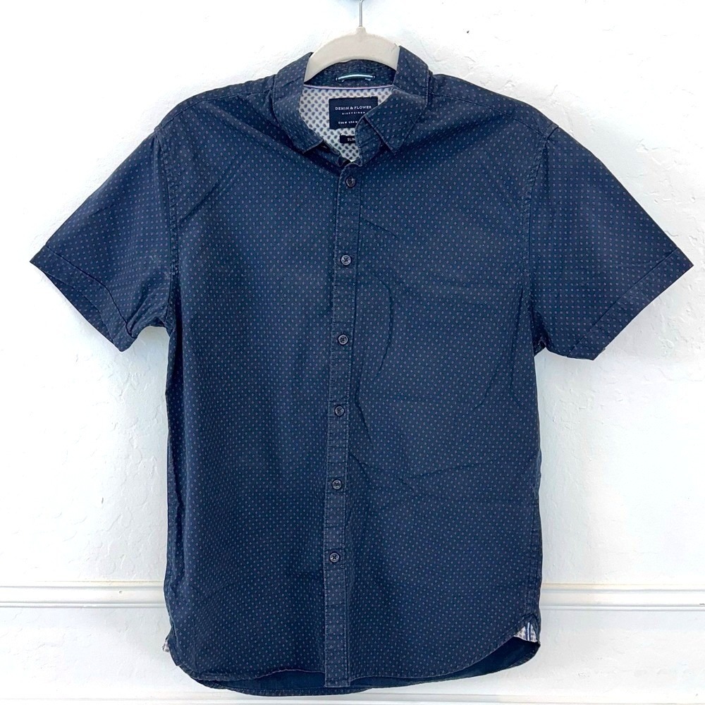 Denim & Flower Button Down Mens Medium Navy Blue Slim Fit Short Sleeve Print